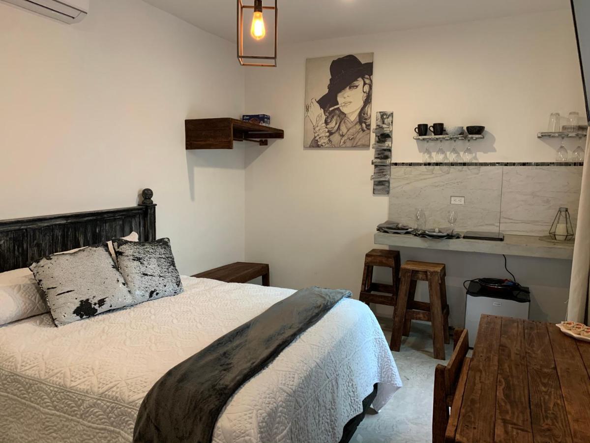 La Doña Studio - Hizvo