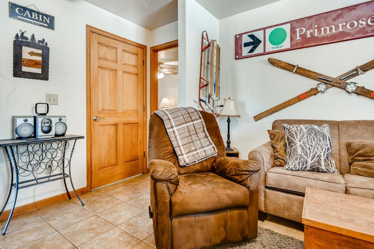 Two-Bedroom Condo at Streamside Lane - Housity