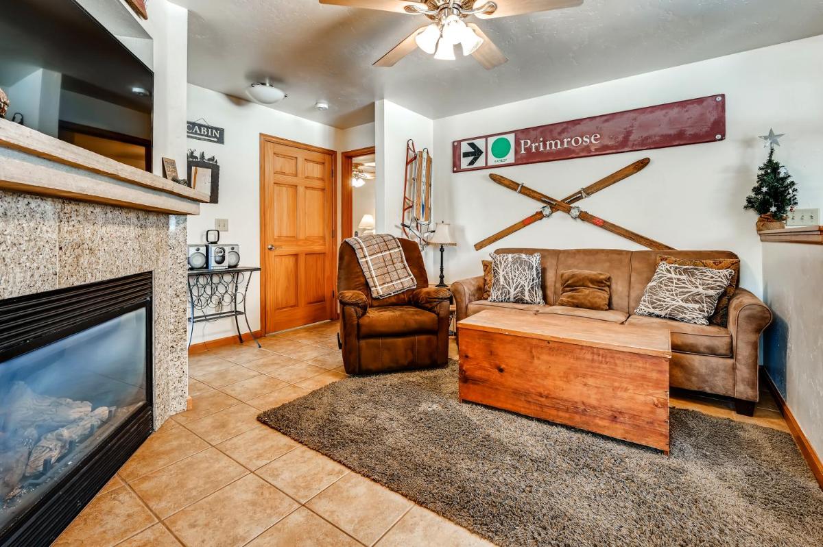 Two-Bedroom Condo at Streamside Lane - Housity