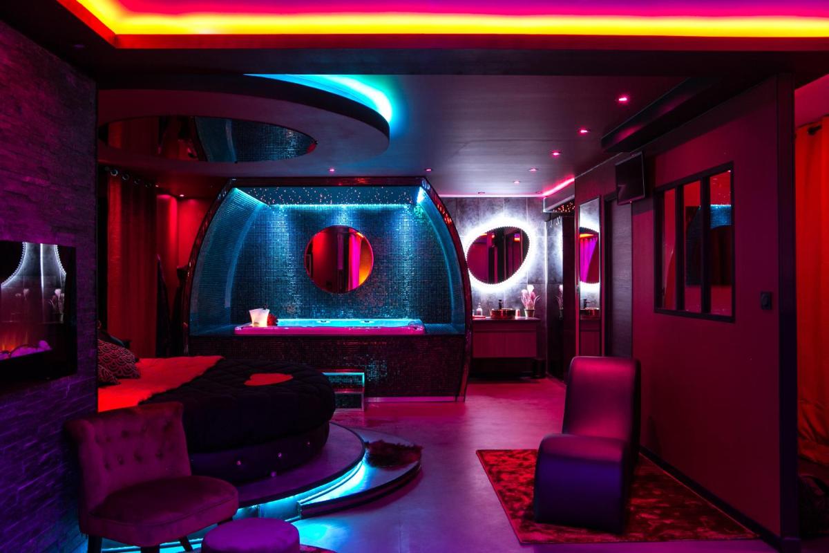 L'Insolite Spa Privatif ''Suite Luxueuse-Jacuzzi