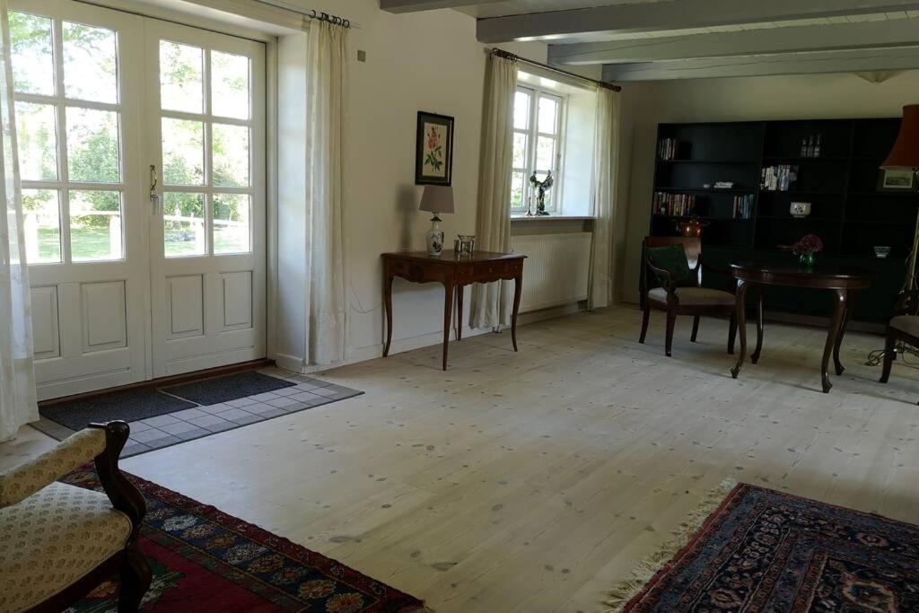 Foxhouse - Housity