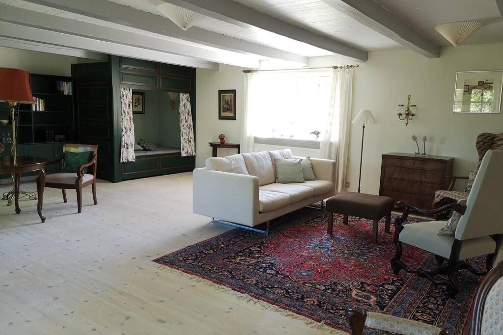 Foxhouse - Housity