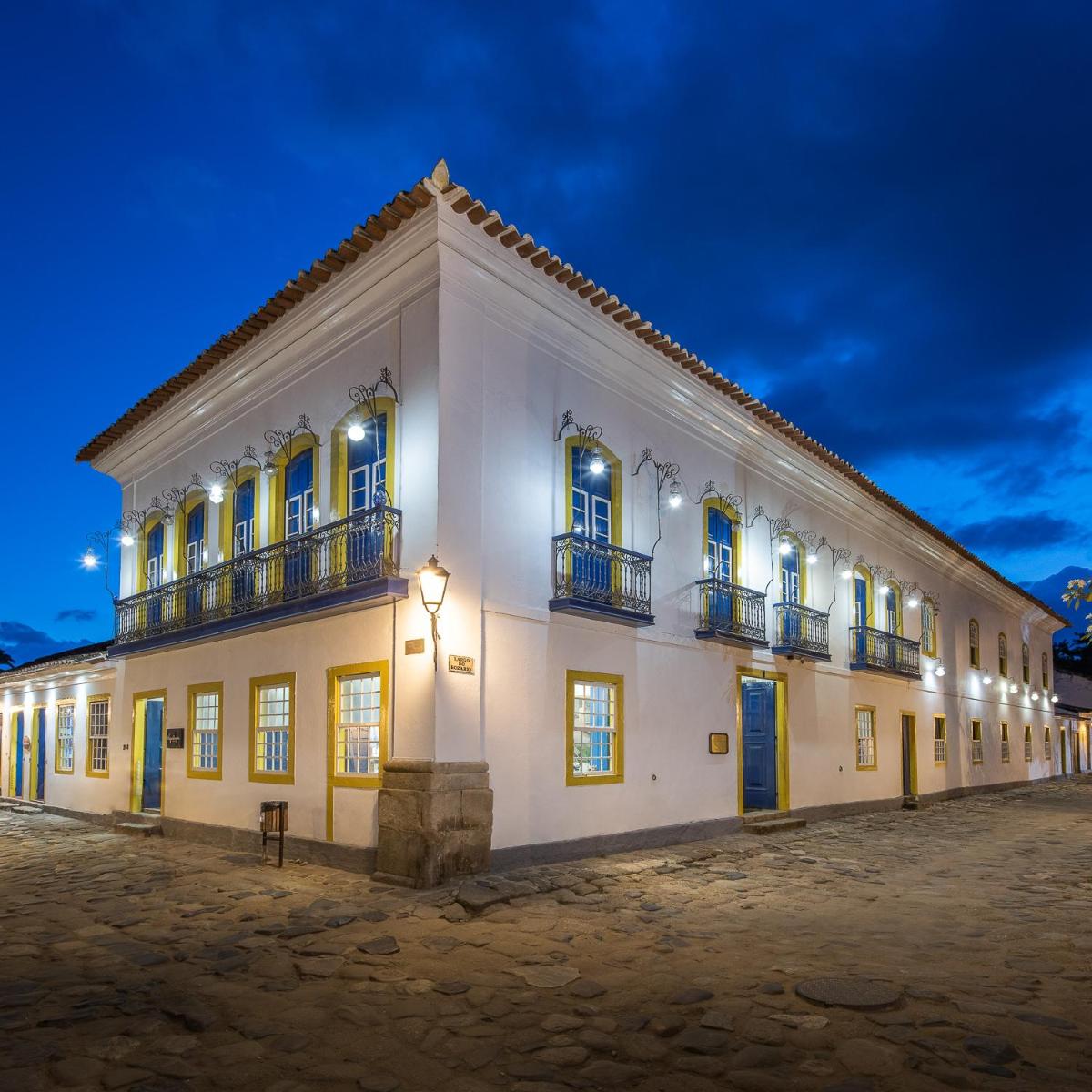 Sandi Hotel - Housity