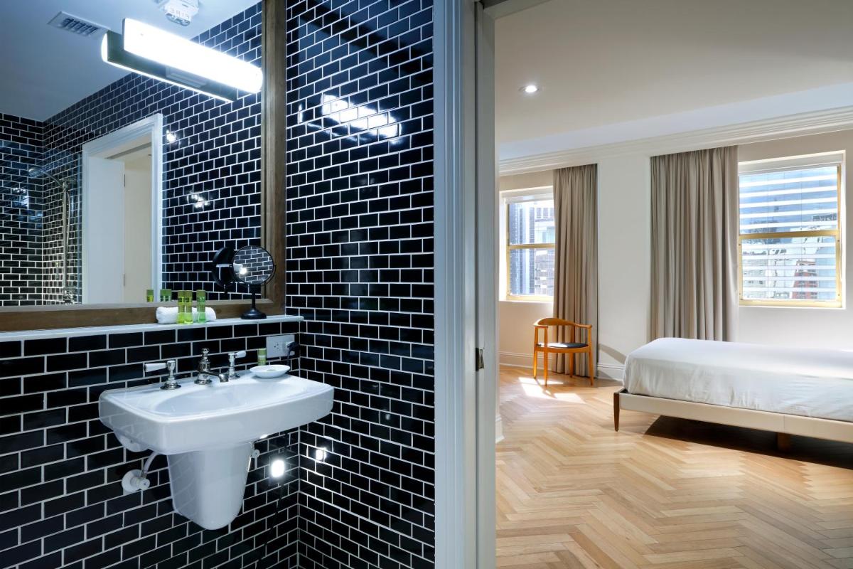 Eurostars Langford - Housity