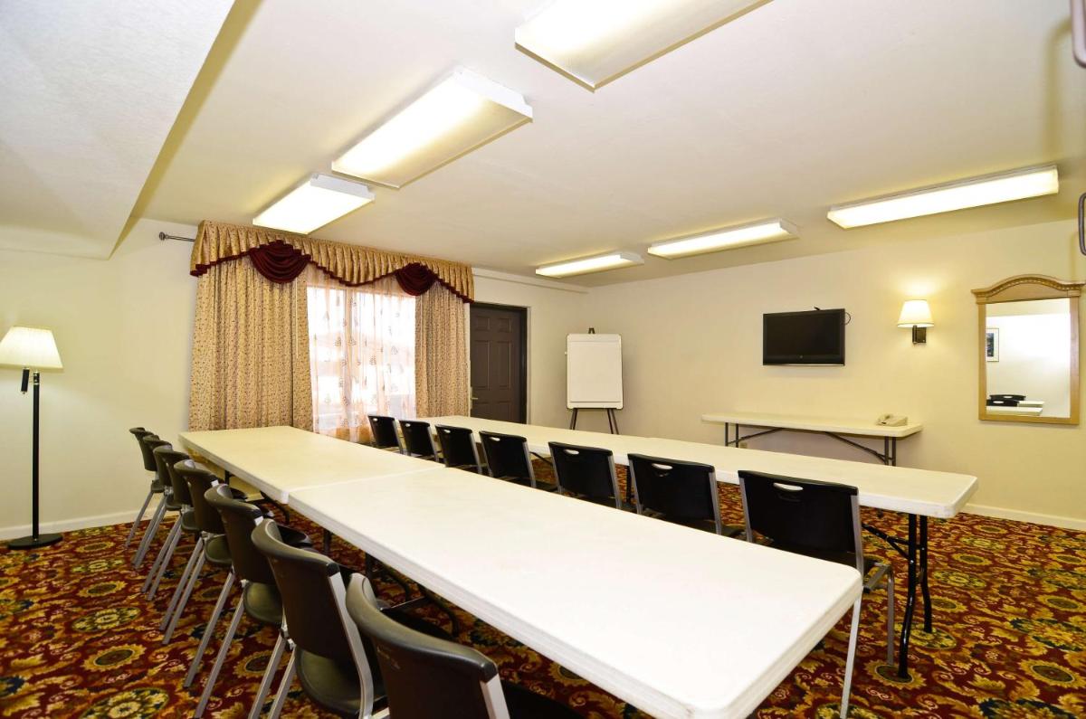 Americas Best Value Inn Fort Myers - Housity