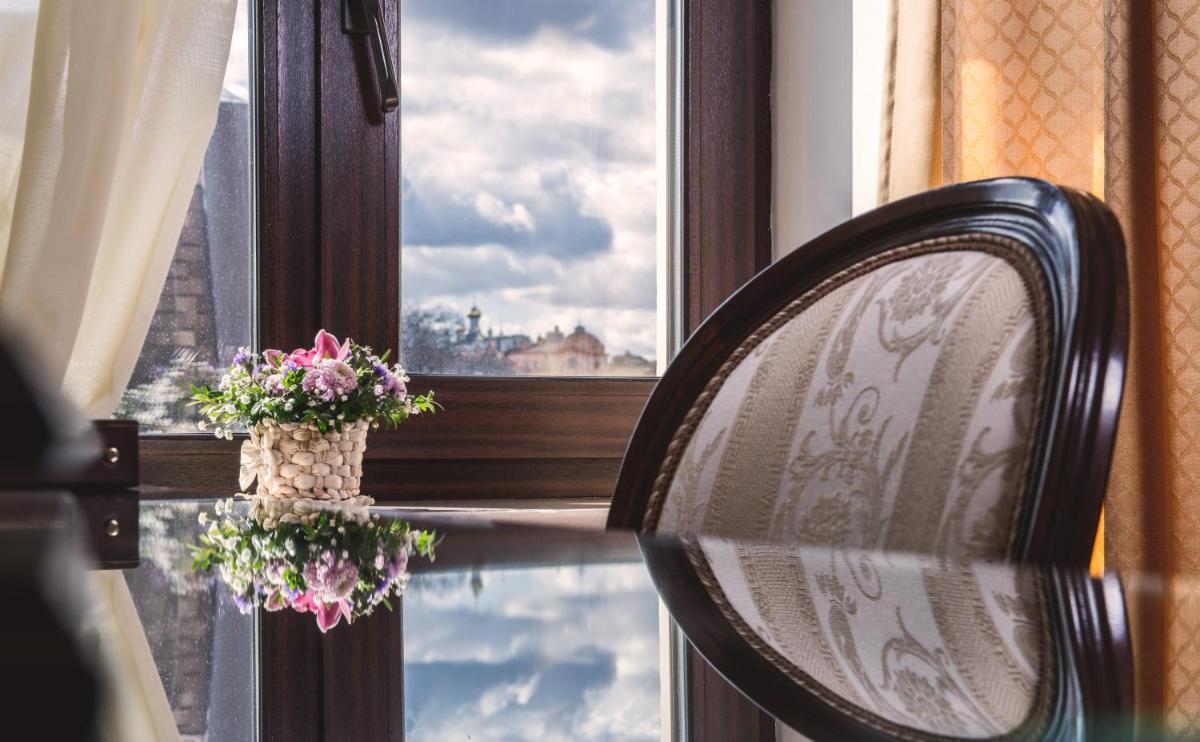 Optima Collection Podil Plaza - Housity