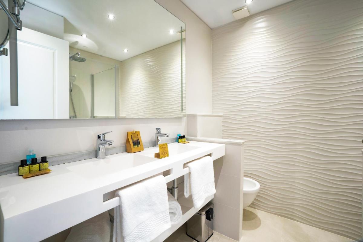 Un baño de Hotel As Torres da Hermida