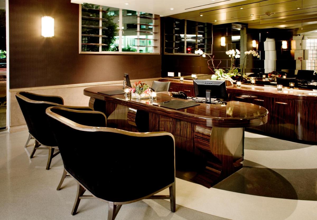 Hotel Shangri-La - Housity