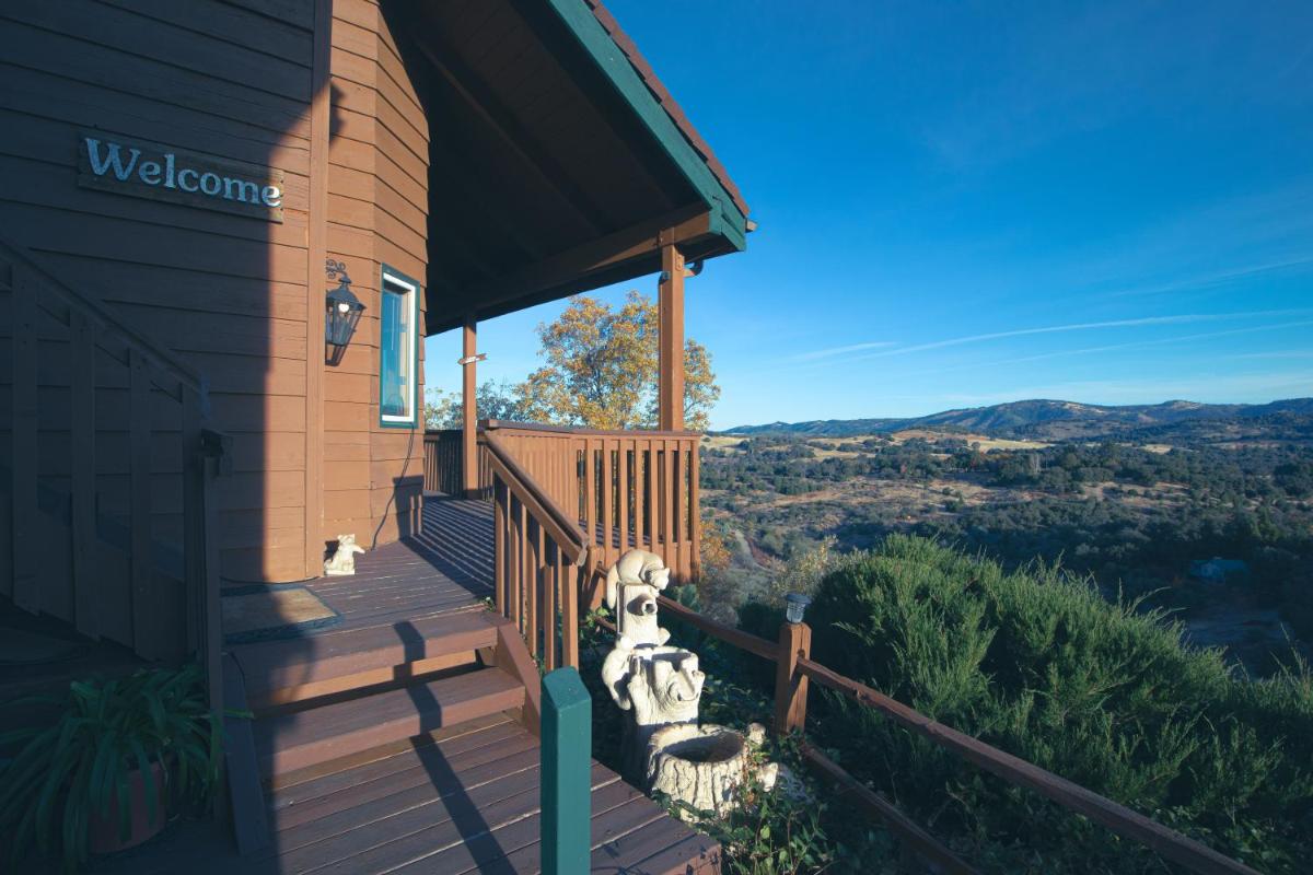 Tucker Peak Lodge - Housity