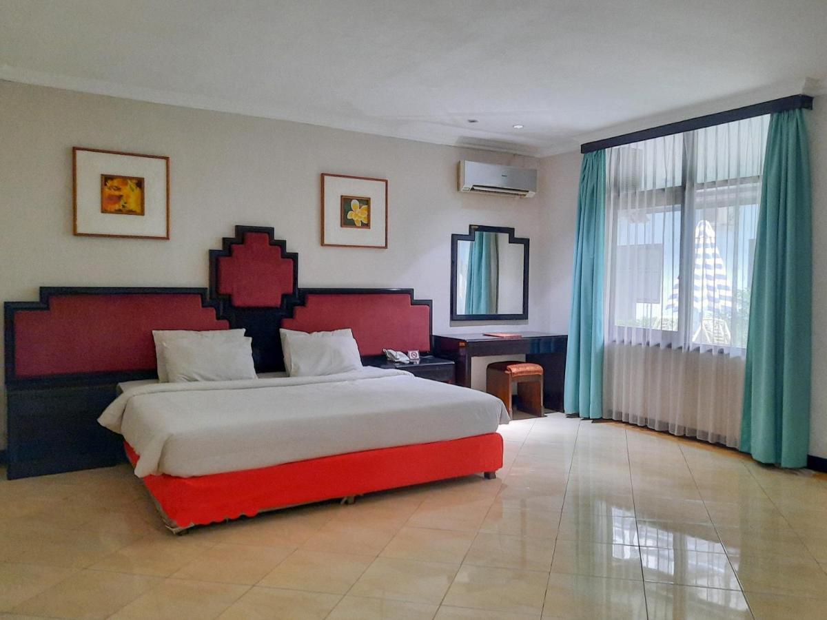 Hotel Sofia Juanda Surabaya - Housity