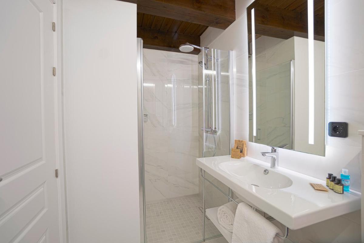 Un baño de Hotel As Torres da Hermida