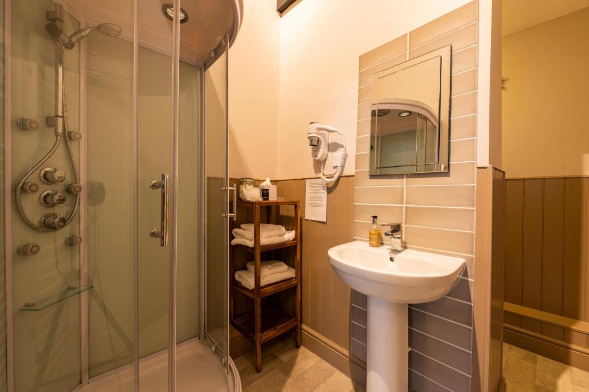 Swan Hotel - Housity