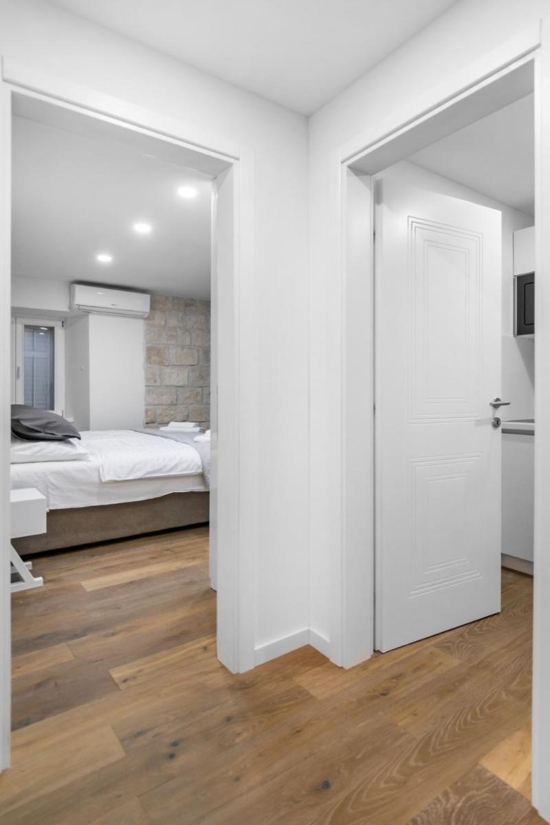 Feel like an Emperor Apartments - Housity