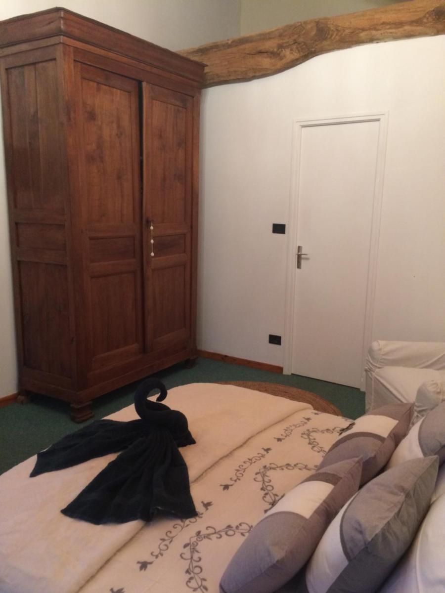 La Grenouille - Housity