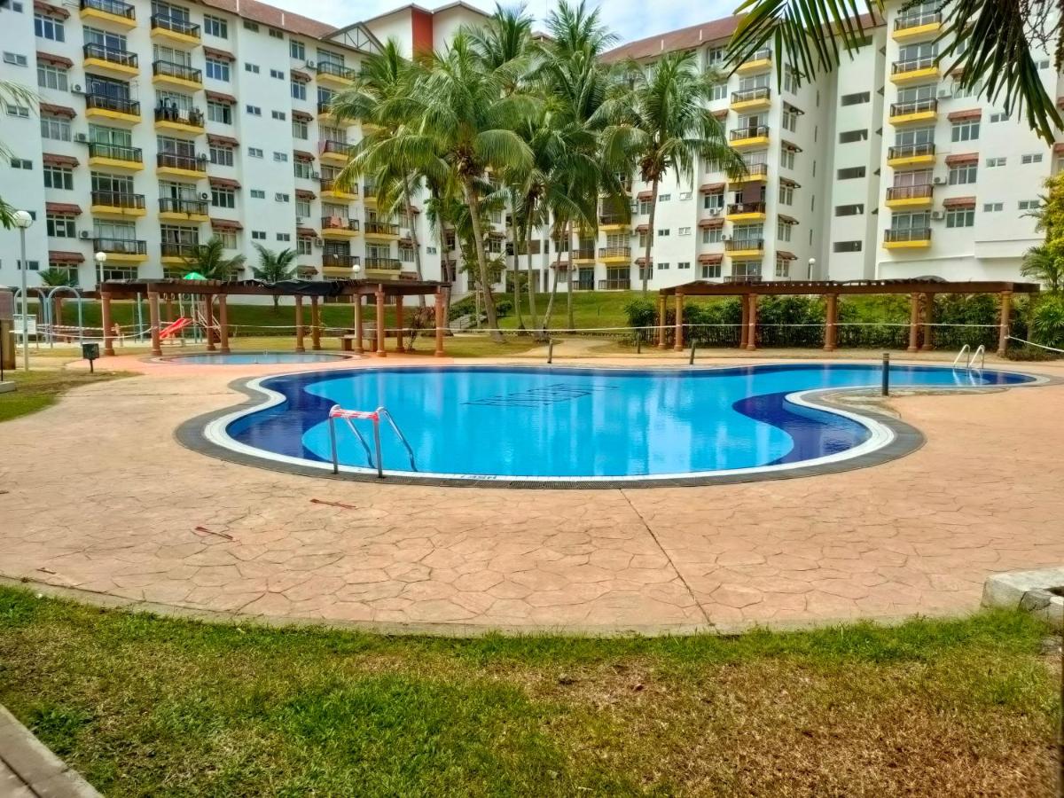 imanAdam Laguna Apartment - Housity