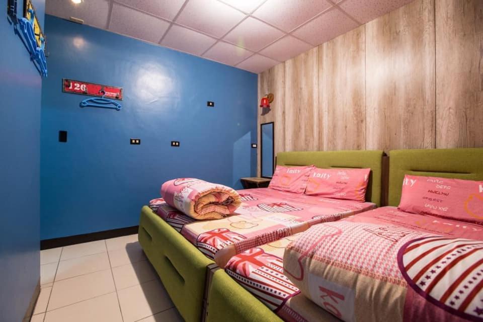 Gui Ren Sha Cheng Guest House - Housity