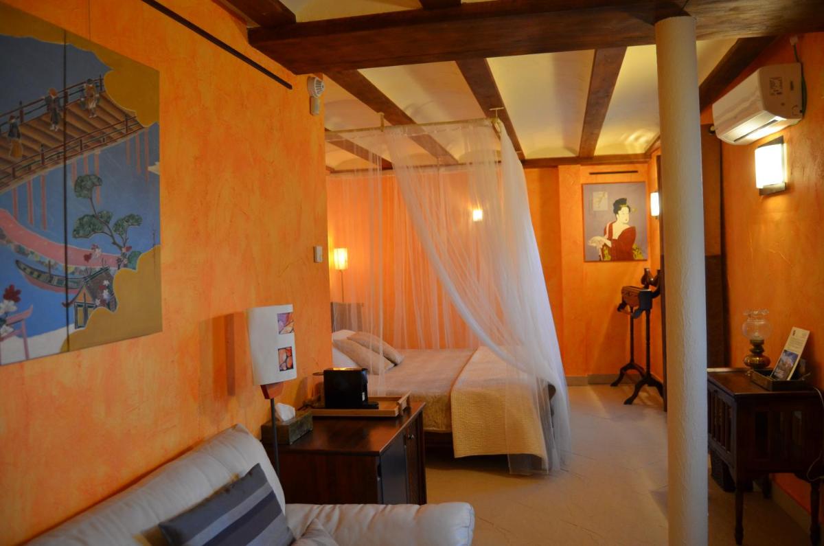Hotel La Beltraneja - Housity