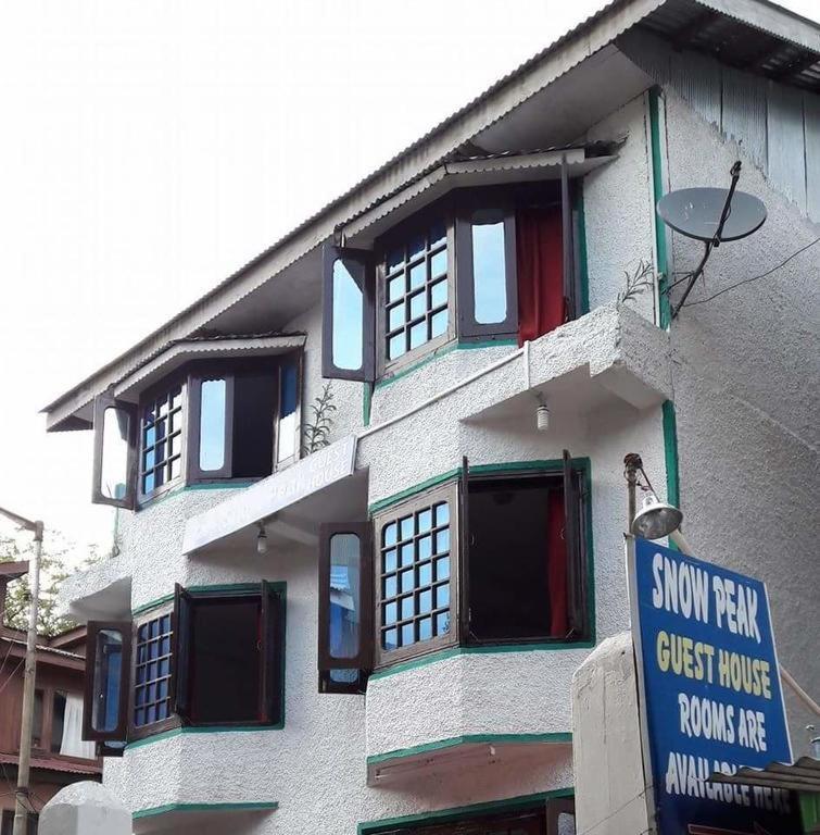 Snow Peak Guest House - Housity