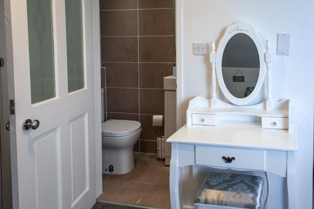 No. 98 Boutique Hotel - Housity