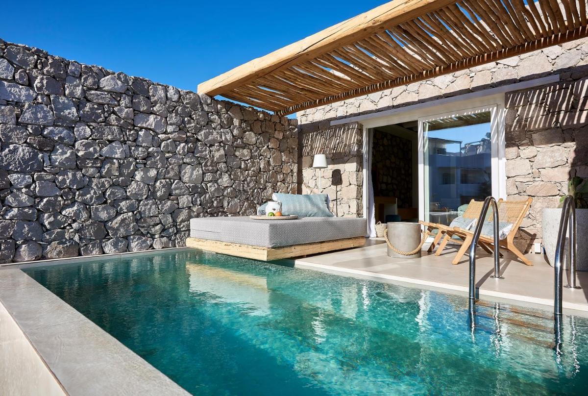 Artemis Seaside Resort - Housity