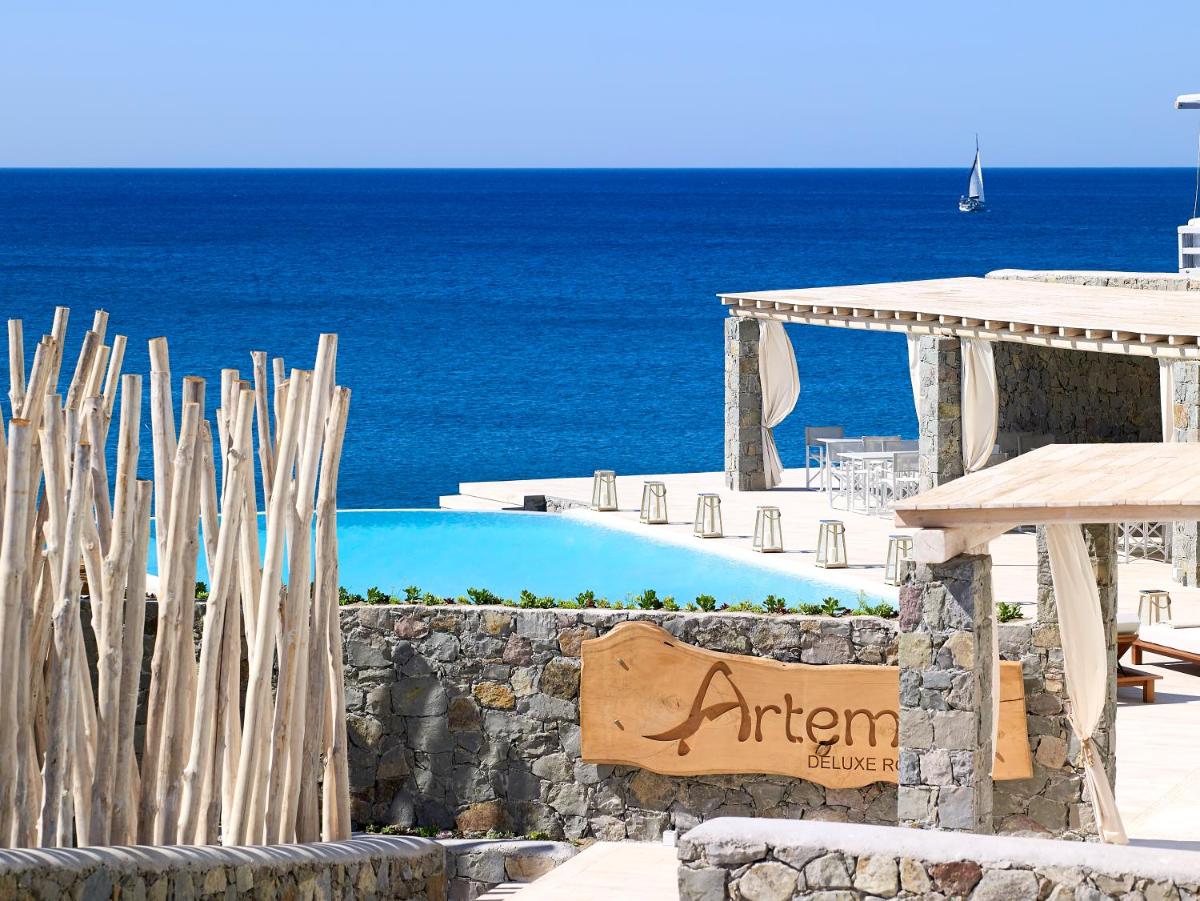Artemis Seaside Resort - Housity