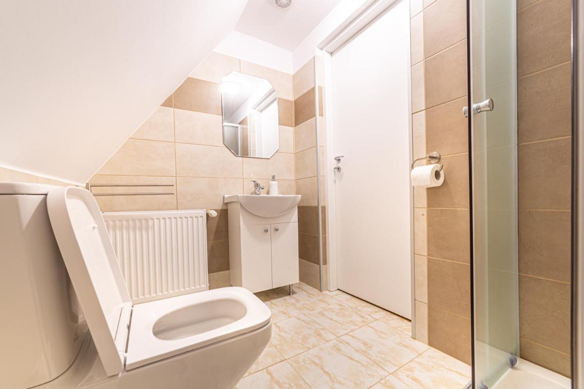 Manuela Residence - Housity