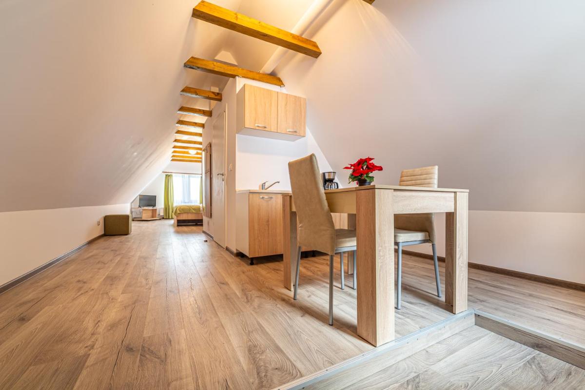 Manuela Residence - Housity