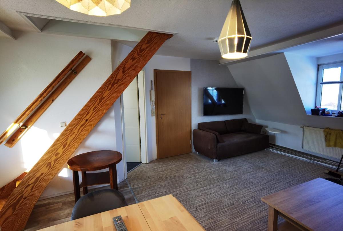 Gemütliche Dachwohnung mit kleiner oder großer Dachterrasse nebeneinander - Housity