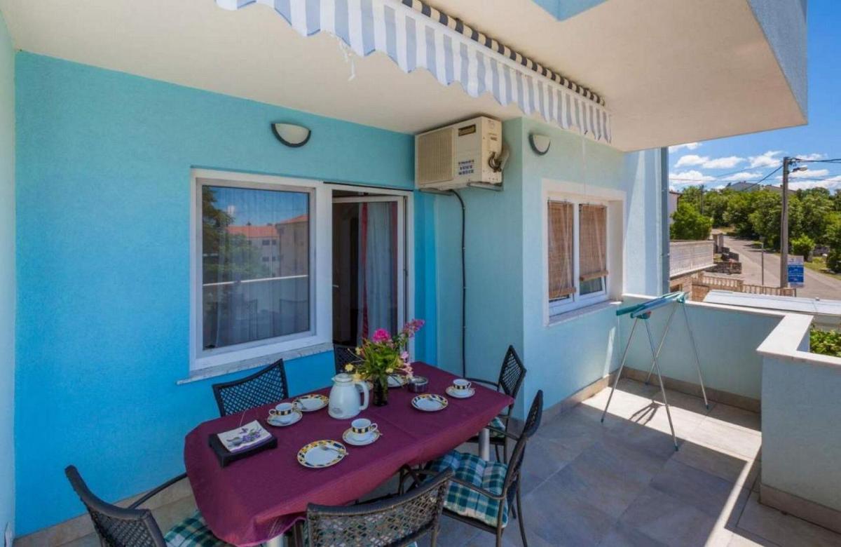 Navy Apartments - Housity