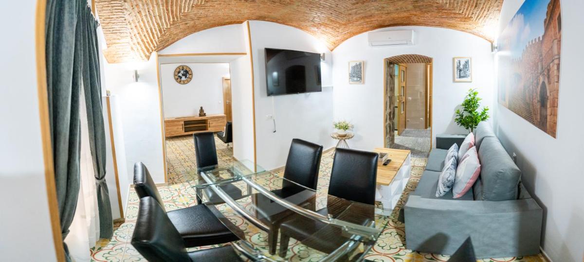 Art & SUITE Apartment Cáceres - Housity