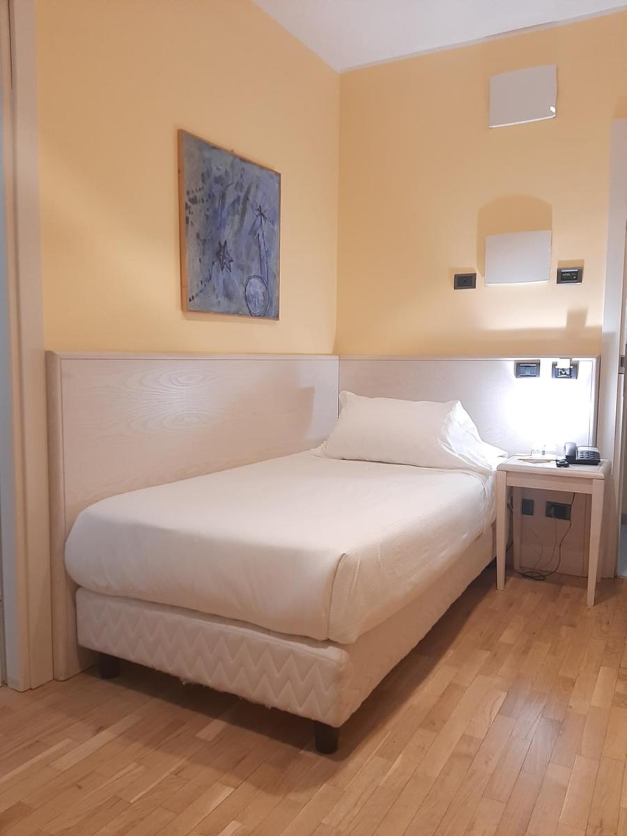 Suitetrails - Hotel Chiaraluna