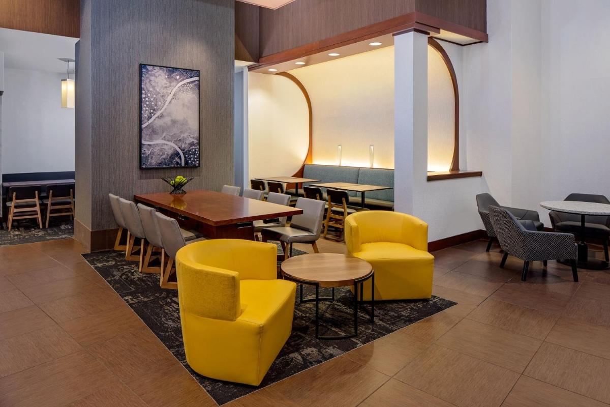 Hyatt Place Pittsburgh North Shore - Housity