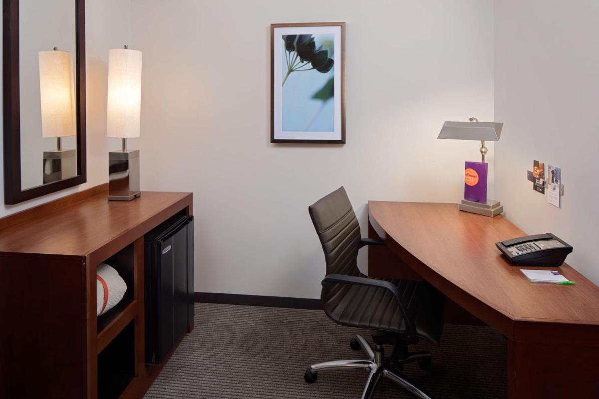 Hyatt Place Pittsburgh North Shore - Hizvo