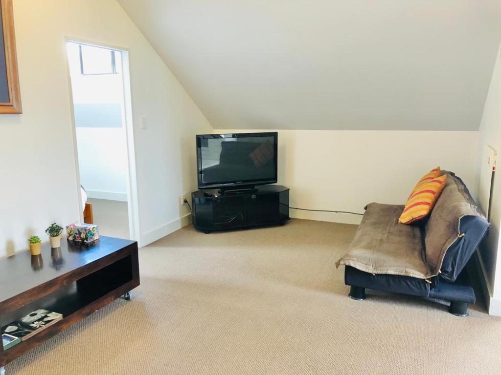 Suitetrails - Spacious, Peaceful, Fully Equipped 1BR Apartment