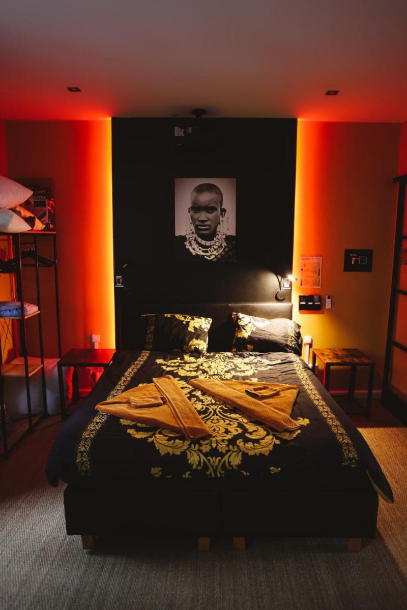 Capsule Premium balnéo & home cinema - Housity
