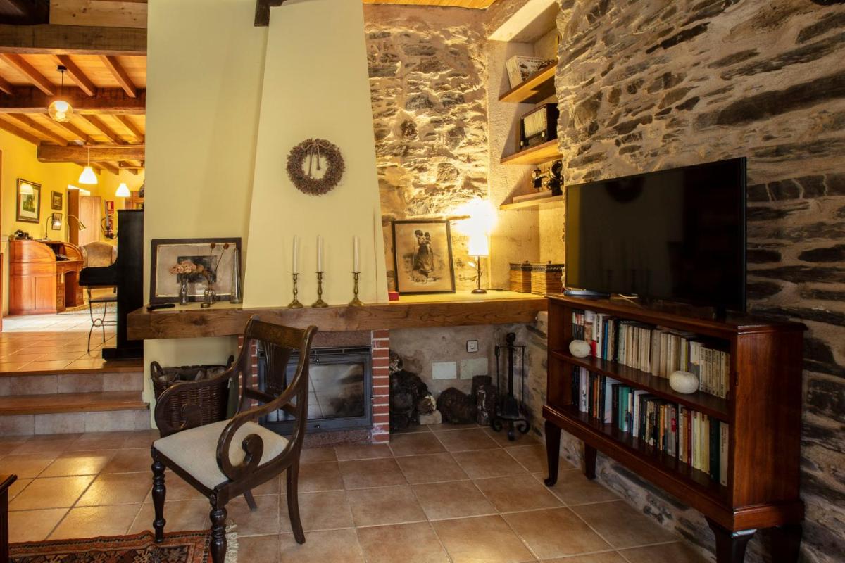 Lugar del Rio - Housity