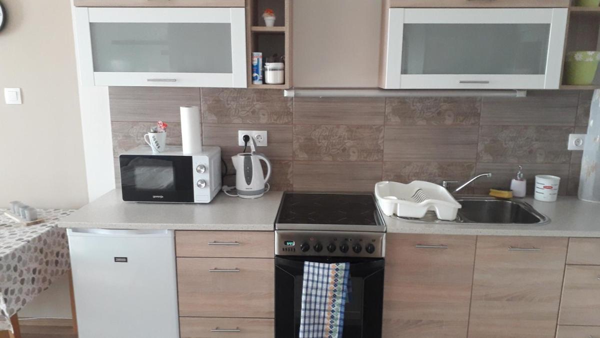 Petra Apartman - Housity