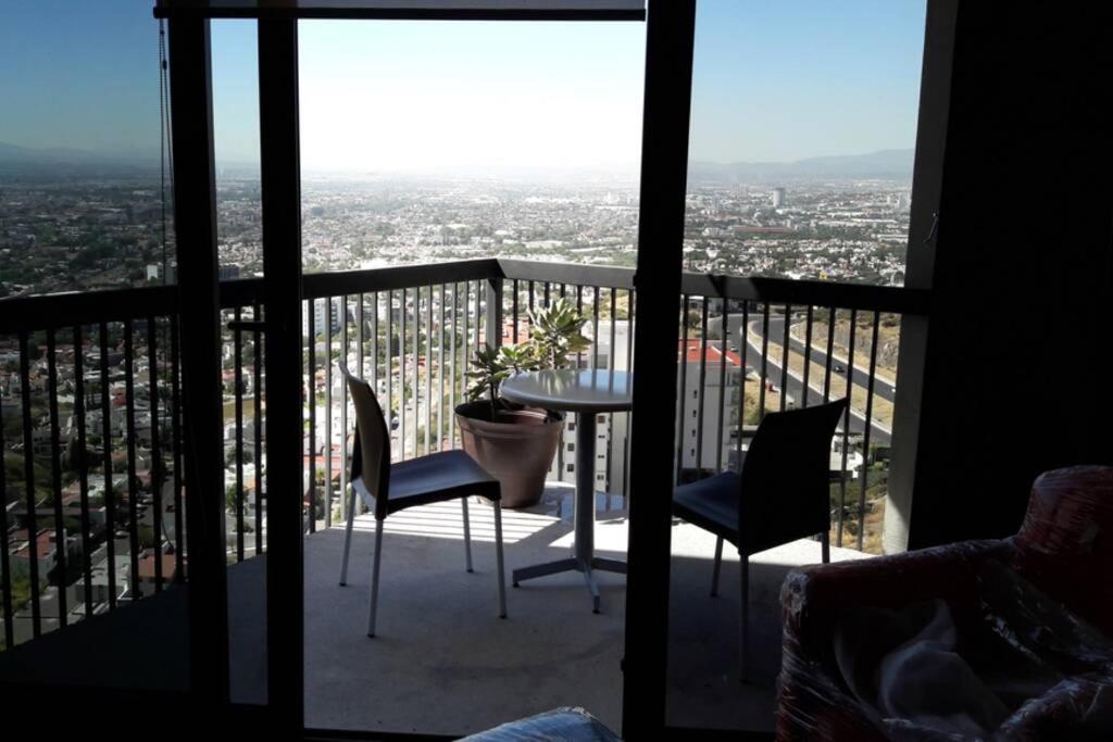 Departamento de lujo en Queretaro, excelente vista - Housity