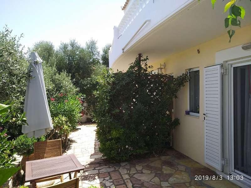 Jade Apartments Ferienhaus Smerda - Housity