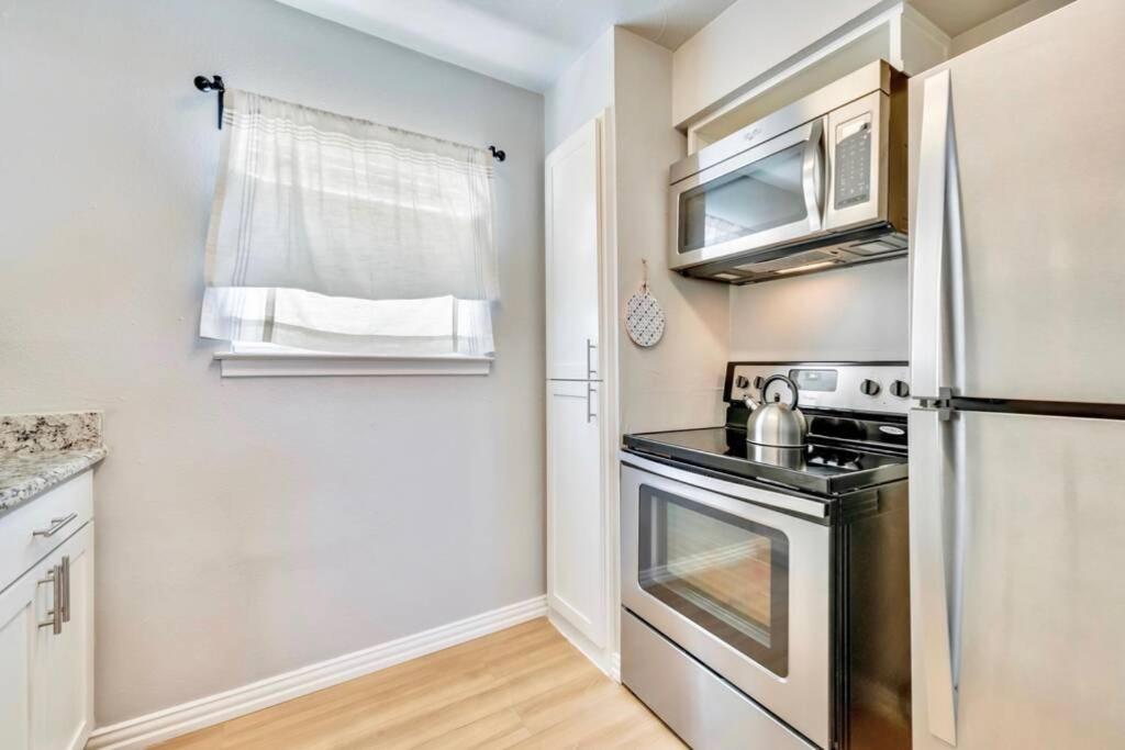 Urban Relaxation 2 BR Apartment - Housity