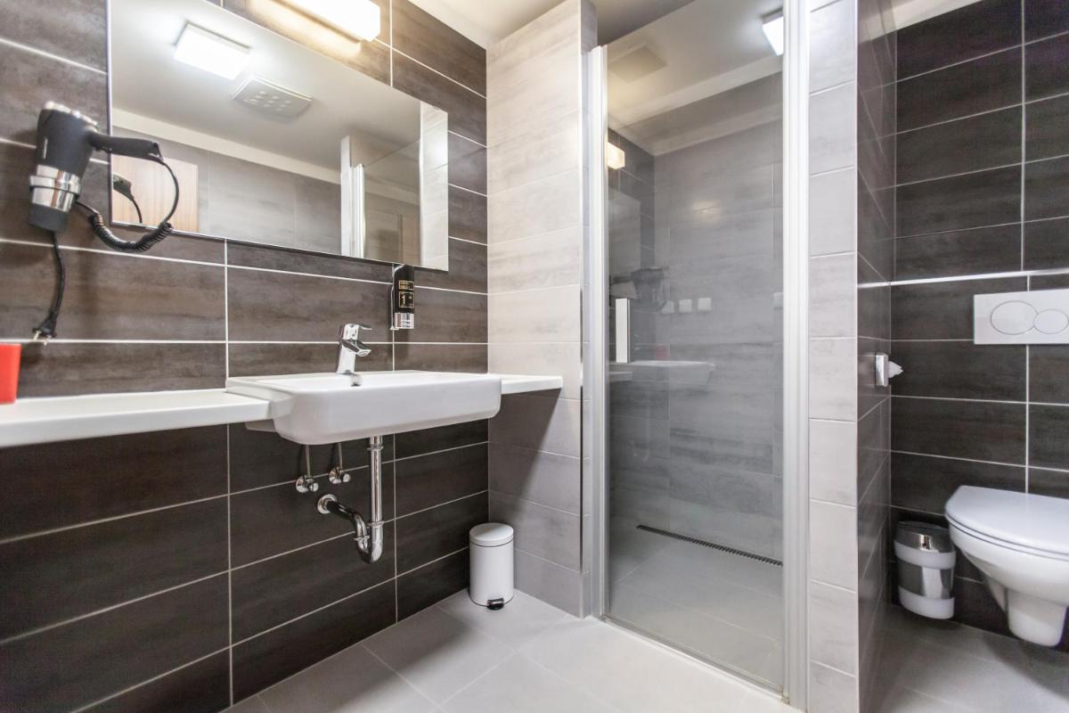 Hotel Kurdějov - Bed and Breakfast - Housity