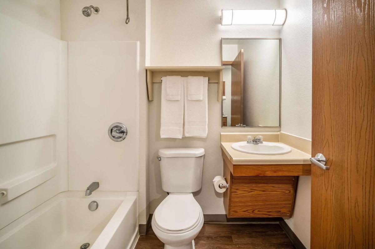 WoodSpring Suites Corpus Christi - Housity