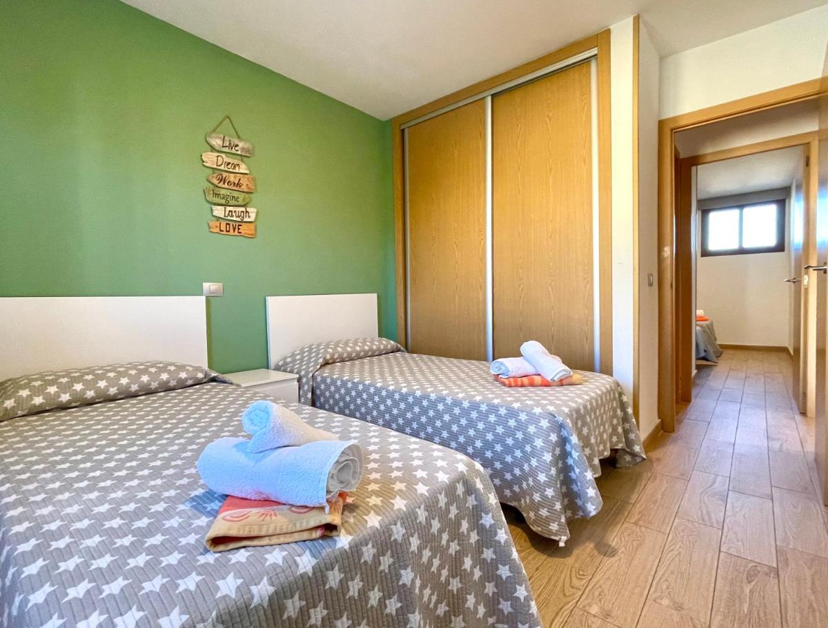 OHMYHOST360 - Sunny Home Holidays - Housity