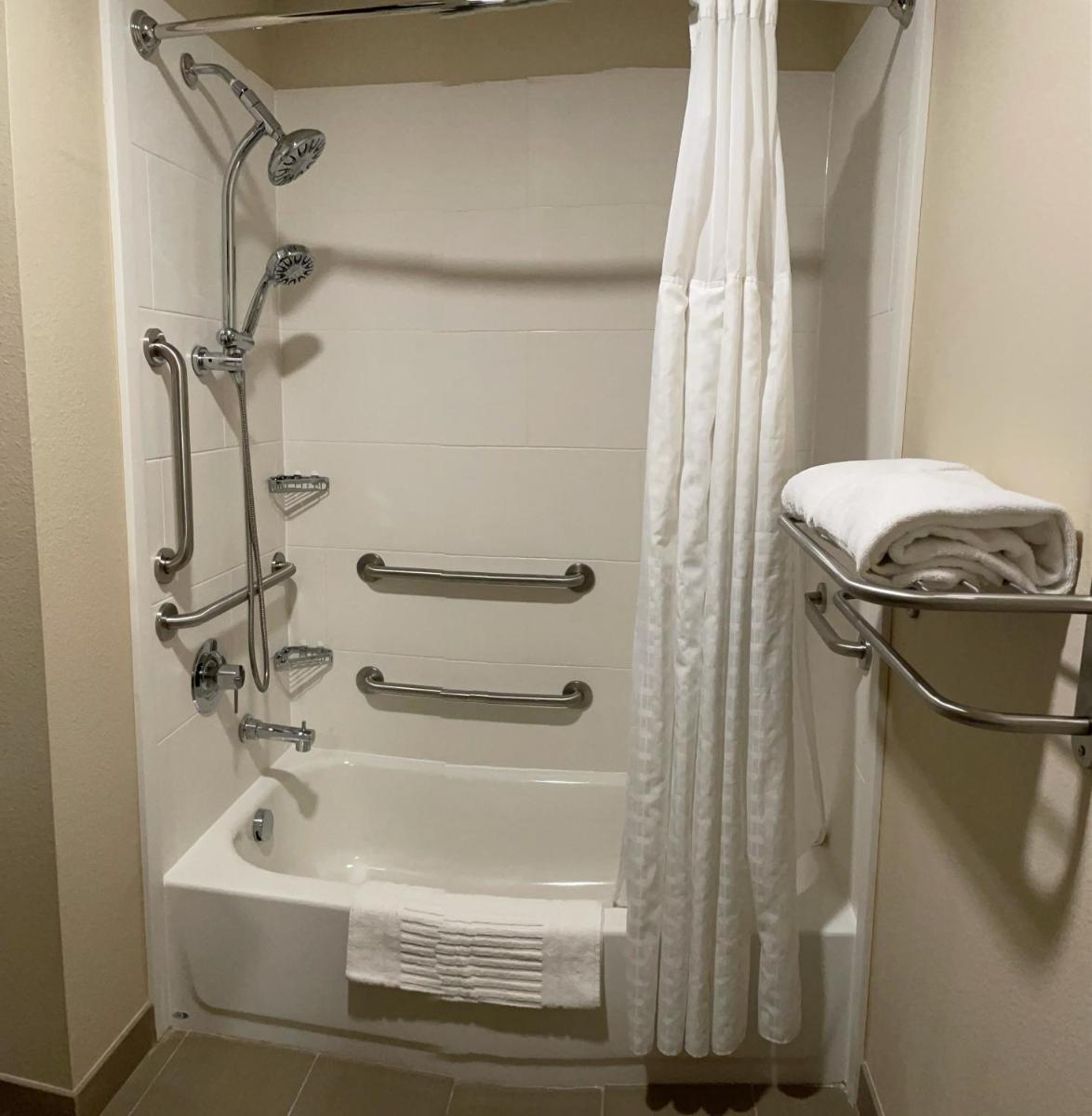 Suitetrails - Wingate by Wyndham Pittsburgh West Mifflin