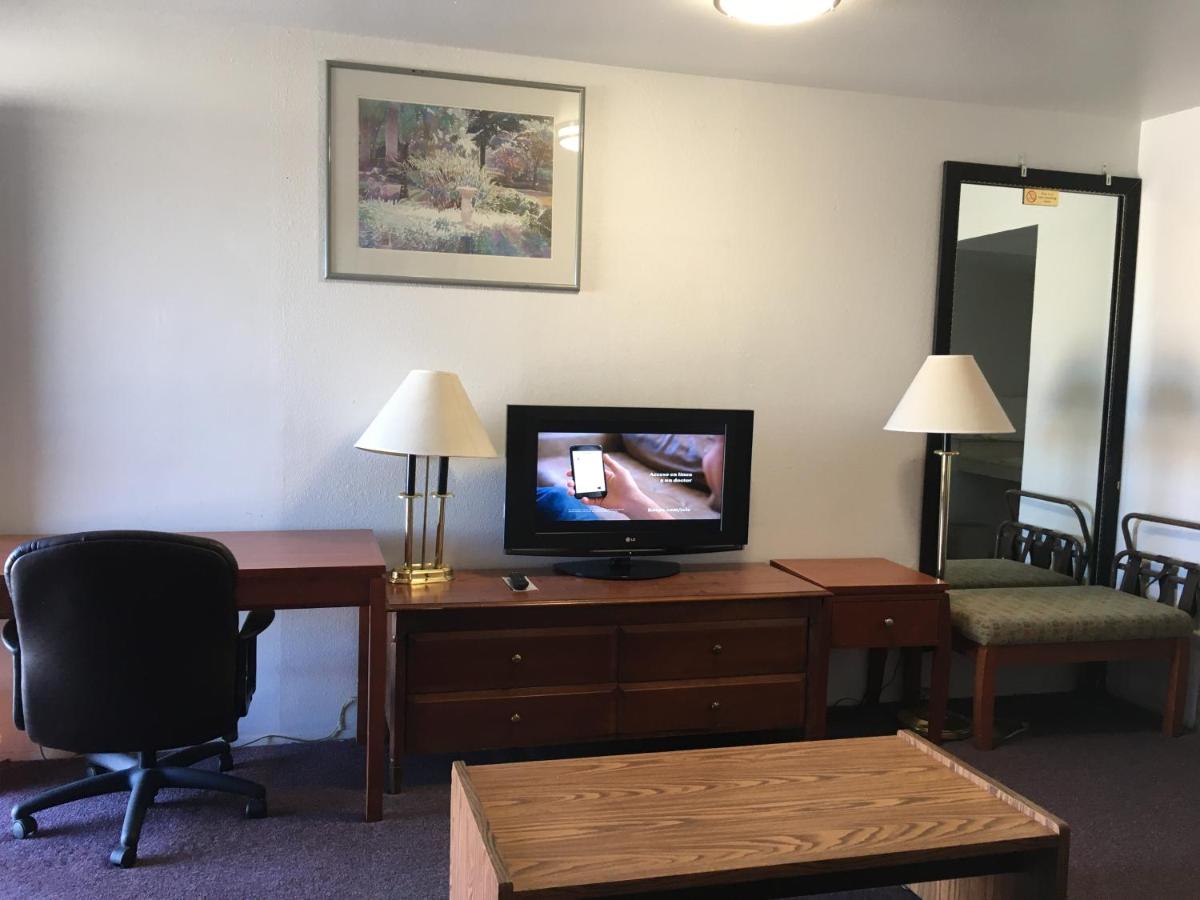 Maple Inn and Suites Los Banos - Housity