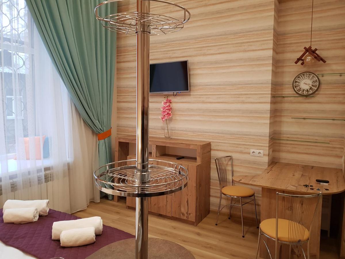 Pleasant experience wood mood - Housity