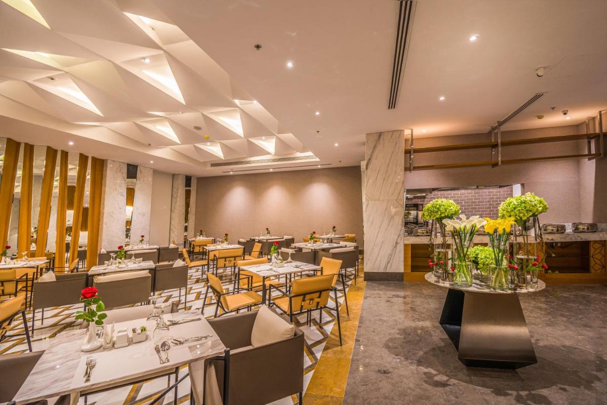 Grand Plaza Hotel - KAFD Riyadh - Housity