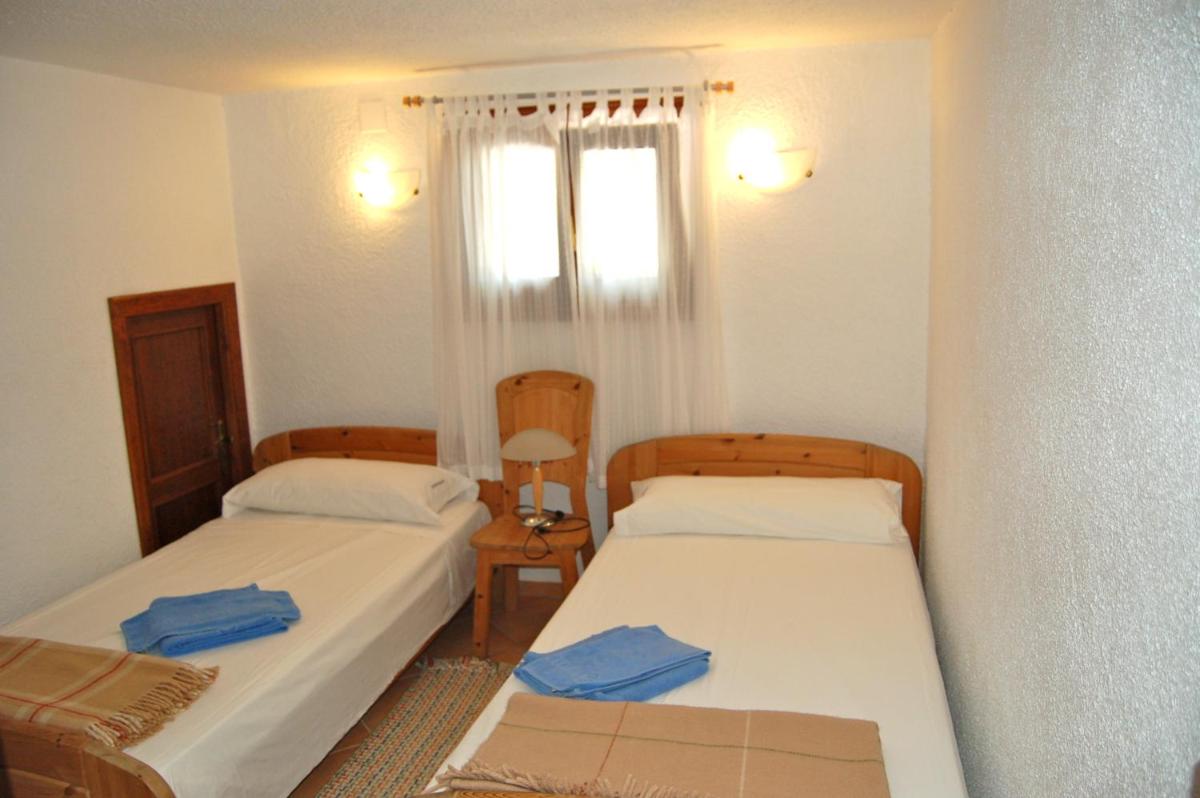 Fantastic villa with sea views pool and garden - Housity