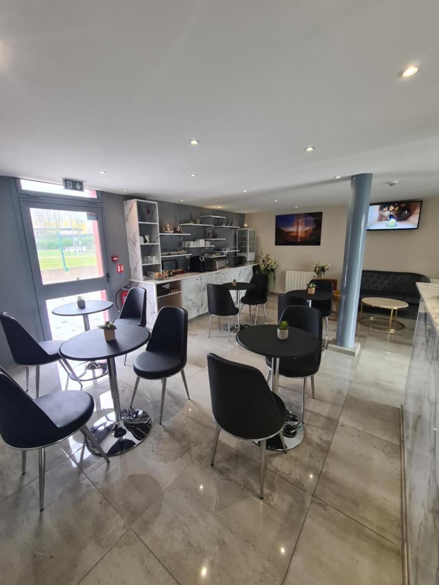 Hotel Les Beaux Soleils - Housity