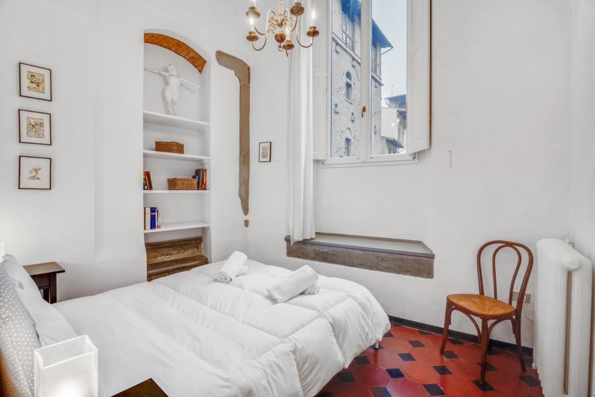 Suitetrails - Porta Rossa Apartments near Ponte Vecchio